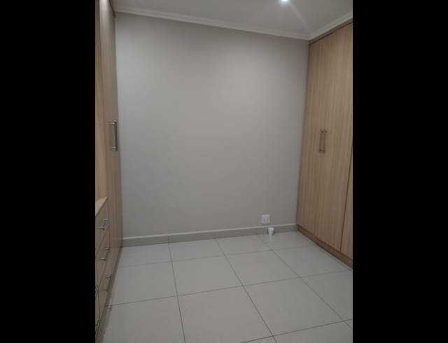 2 BEDROOM APARTMENT FOR SALE IN UMHLANGA RIDGE